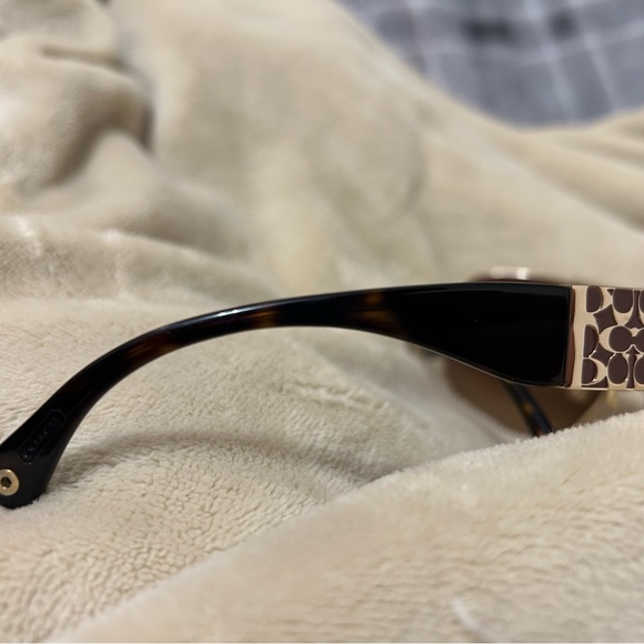 Authentic coach sunglasses mint condition with original case - Picture 7 of 12